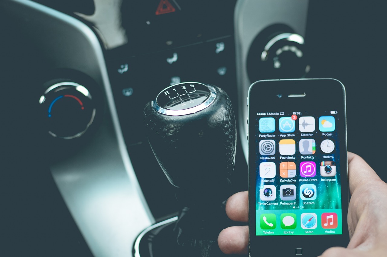 Bien choisir son support smartphone de voiture